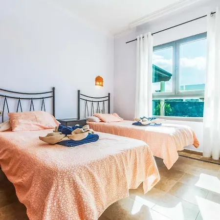 Villa Playa Blanca Sleeps 6 Pool Air Con Wifi *